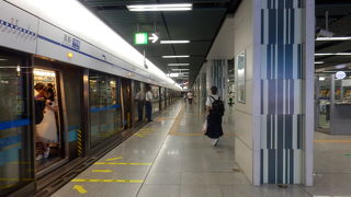 空港にもつながって便利