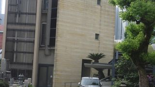 本堂がモダンな造りであったことが印象に残りました