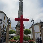 5月の十字架のお祭り「クルス・デ・マヨ」の時期に行くのがお薦め。