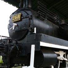 268号機関車、構内作業用として使われました。