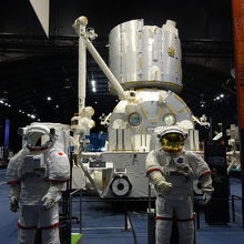 スペースドーム内の展示