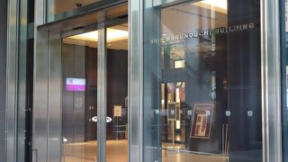 高いセンスのおしゃれなショッピングモール