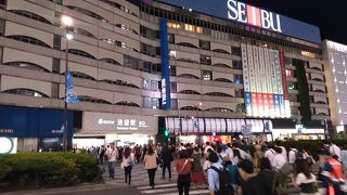 都内でも有数の床面積を誇るデパート