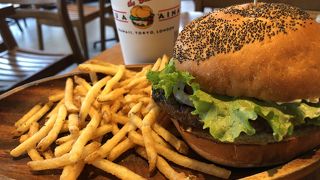 細いフレンチフライは私好み♫