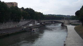 色々な表情を見せてくれる川