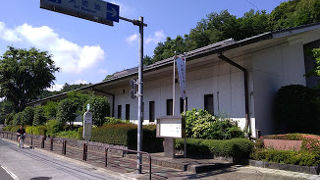 東京中心部の美術館と良質とも比較になりませんが、小さめの美術館で訪問おすすめです。