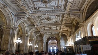 日本語ガイドツアー