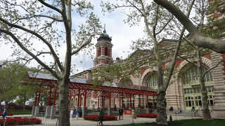 アメリカは移民でできた国だということを再認識！映画「ゴッドファーザー」でも登場する移民局。