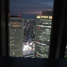 夜景（高層ビル）