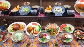 お手軽フードコート！