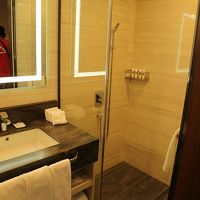 綺麗なシャワー、お湯の出もばっちりでした