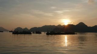 ハロン湾にあるカットバ島。風光明媚！　のんびりできます。