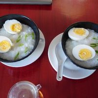 朝食は、お粥も頼めます。