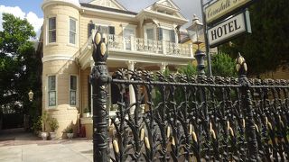 よく見ないと見つけられない。