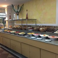 朝食バイキングはパンの種類が多くて満足。