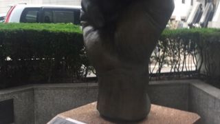 インパクトある碑