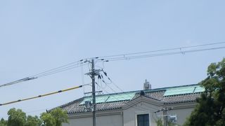 旧黒田藩藏屋敷長屋門が際立って見えるようになりました