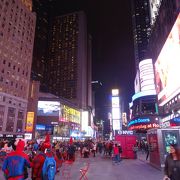 ニューヨーク観光の夜はブロードウェイで。アプリで予約も簡単でした。