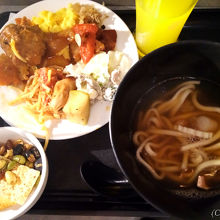 食事はイマイチ・・・でもミートボール美味しかった