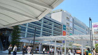 明石駅構内の商店街