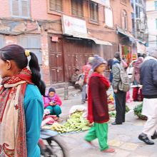 アサンチョークの朝市