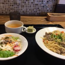 今日のランチはパスタにしました。
