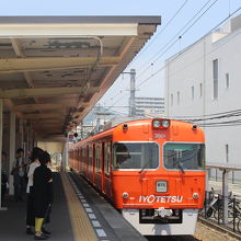 伊予鉄道郊外路線の電車