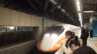 深夜の新幹線結構混んでた