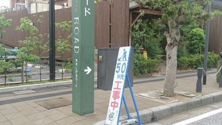 精密なブロンズ像