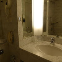 バスルームには浴槽もありました