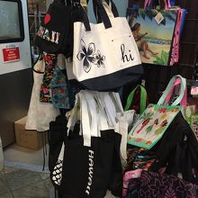 エコバッグ、トートバッグにもなりそう