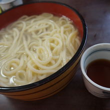 たらいうどん小（６人前）。ペロリといける。