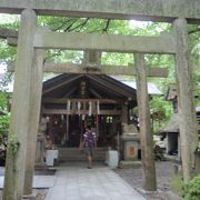 清水山登山の途中で伏見神宝神社に寄りました