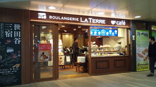 改札内のパン屋さん