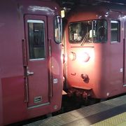 2017年11月24日現在、金沢17：29発普通列車七尾行きは平日・土休日問わずいつでも６両編成です  