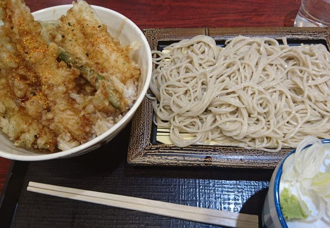 歌舞伎町の立ち食いソバ