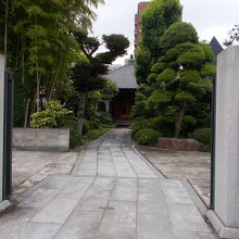 門の様子です。