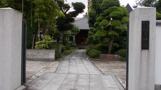 真言宗智山派の寺院です。