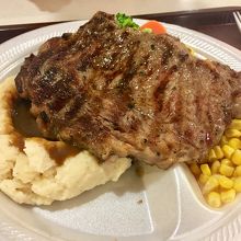 リブアイステーキ