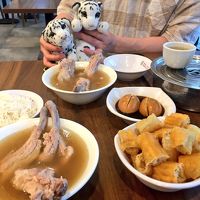 發起人肉骨茶は朝9時から翌朝5時まであいてます