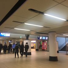 お店が並びます。