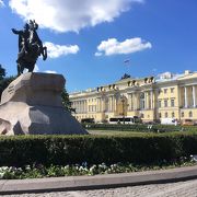 初代ロシア皇帝ピョートルの像