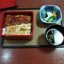 白焼きとのハーフ鰻重