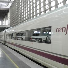 アトーチャ駅のAVE