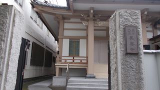 真宗大谷派の寺院です。
