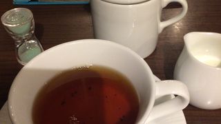 北欧の家具・コーヒー・スイーツ堪能