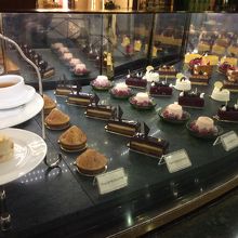 小さいので全種類大人買いしたい。。。