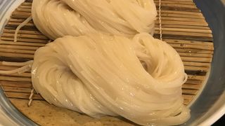 稲庭うどんの名店を駅前で味わう