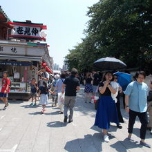宝蔵門からの景観です。