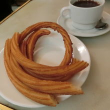 チュロスとホットチョコレートのセット